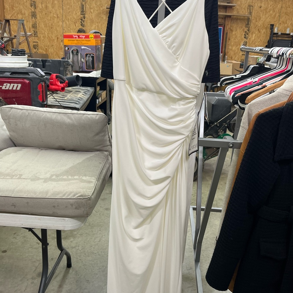 Adrianna Papell Cream Asymmetrical Pleated Wedding Gown